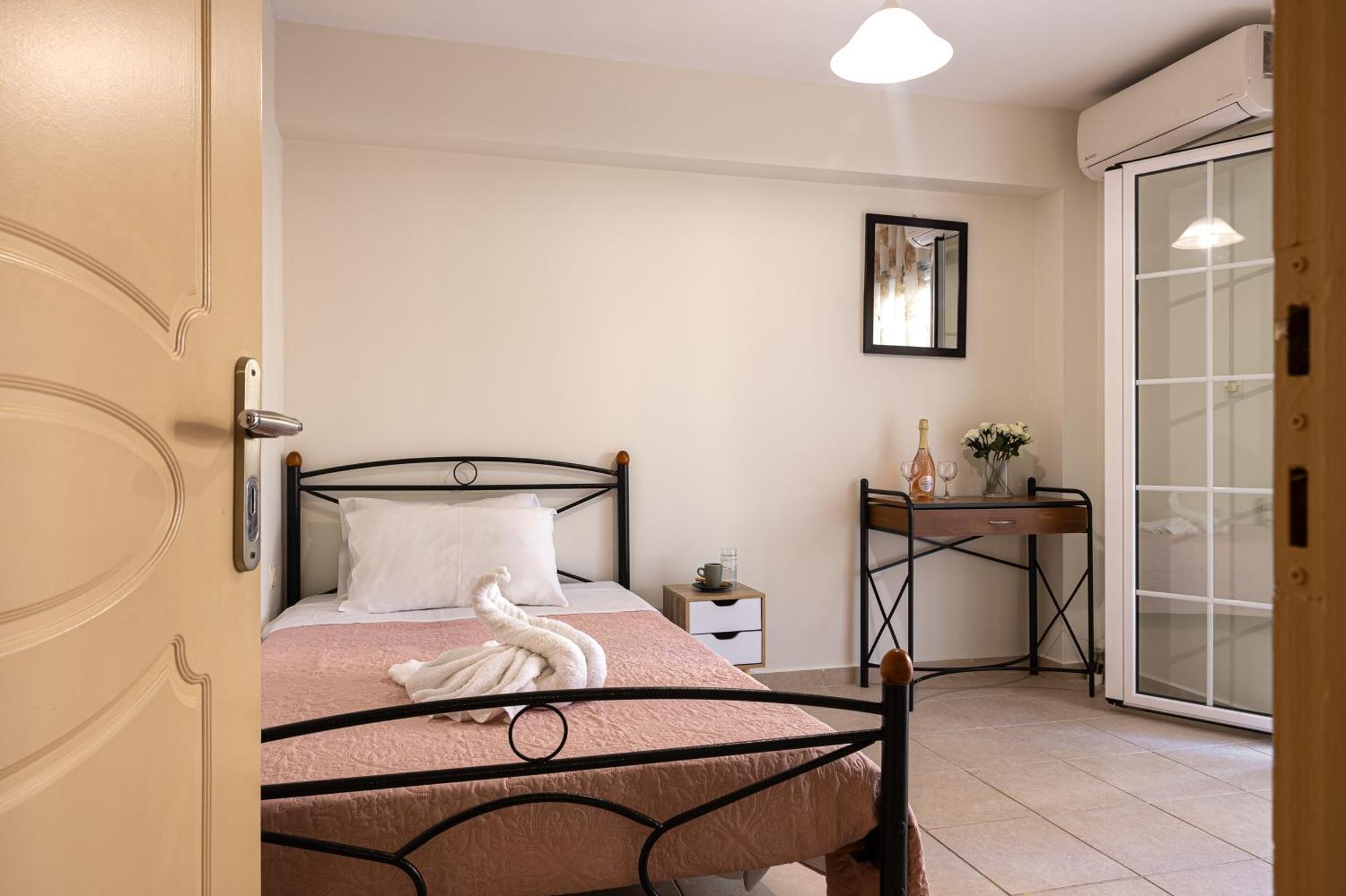 Pavlos Apartments أرغوستولي المظهر الخارجي الصورة