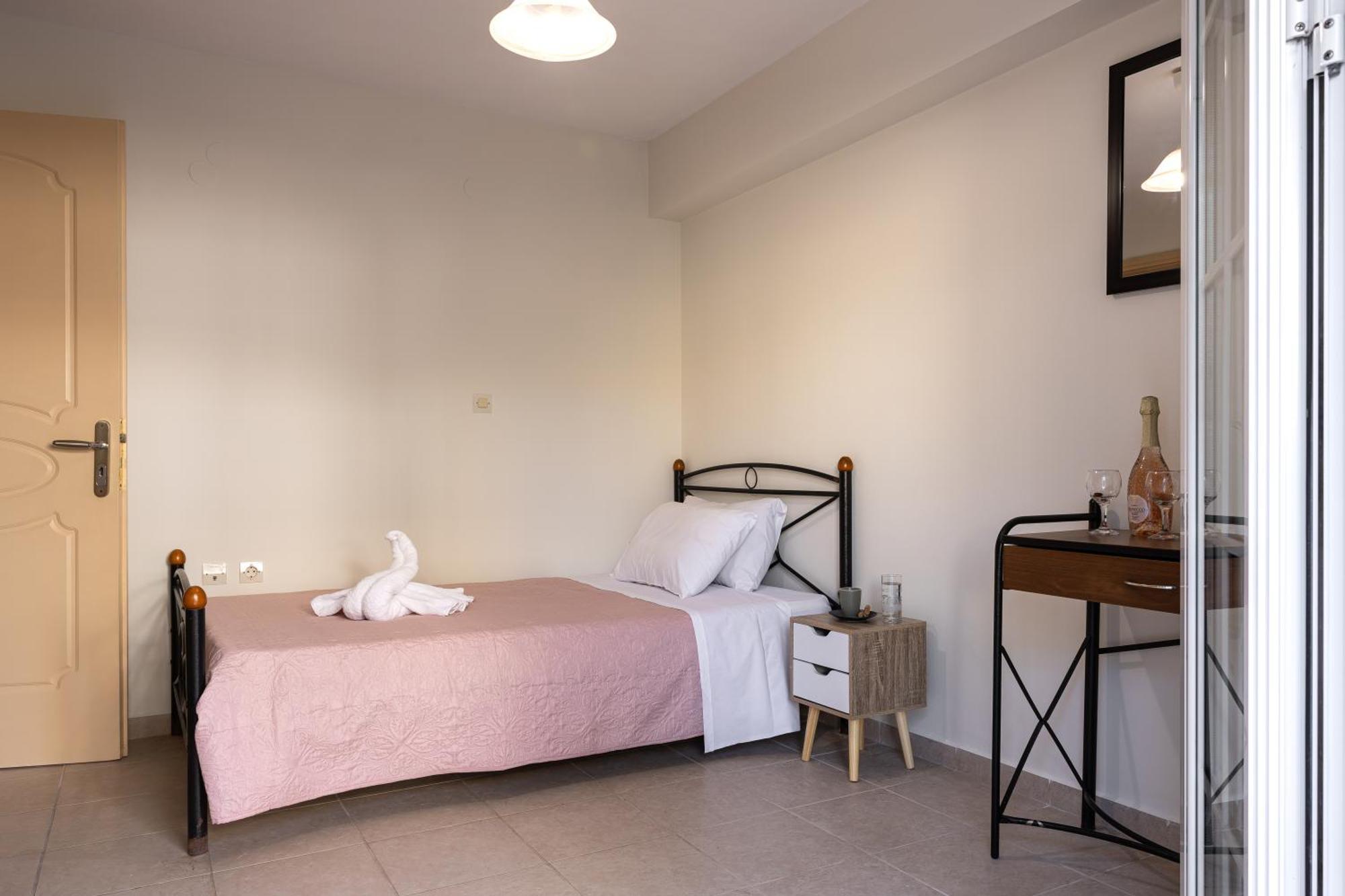 Pavlos Apartments أرغوستولي المظهر الخارجي الصورة