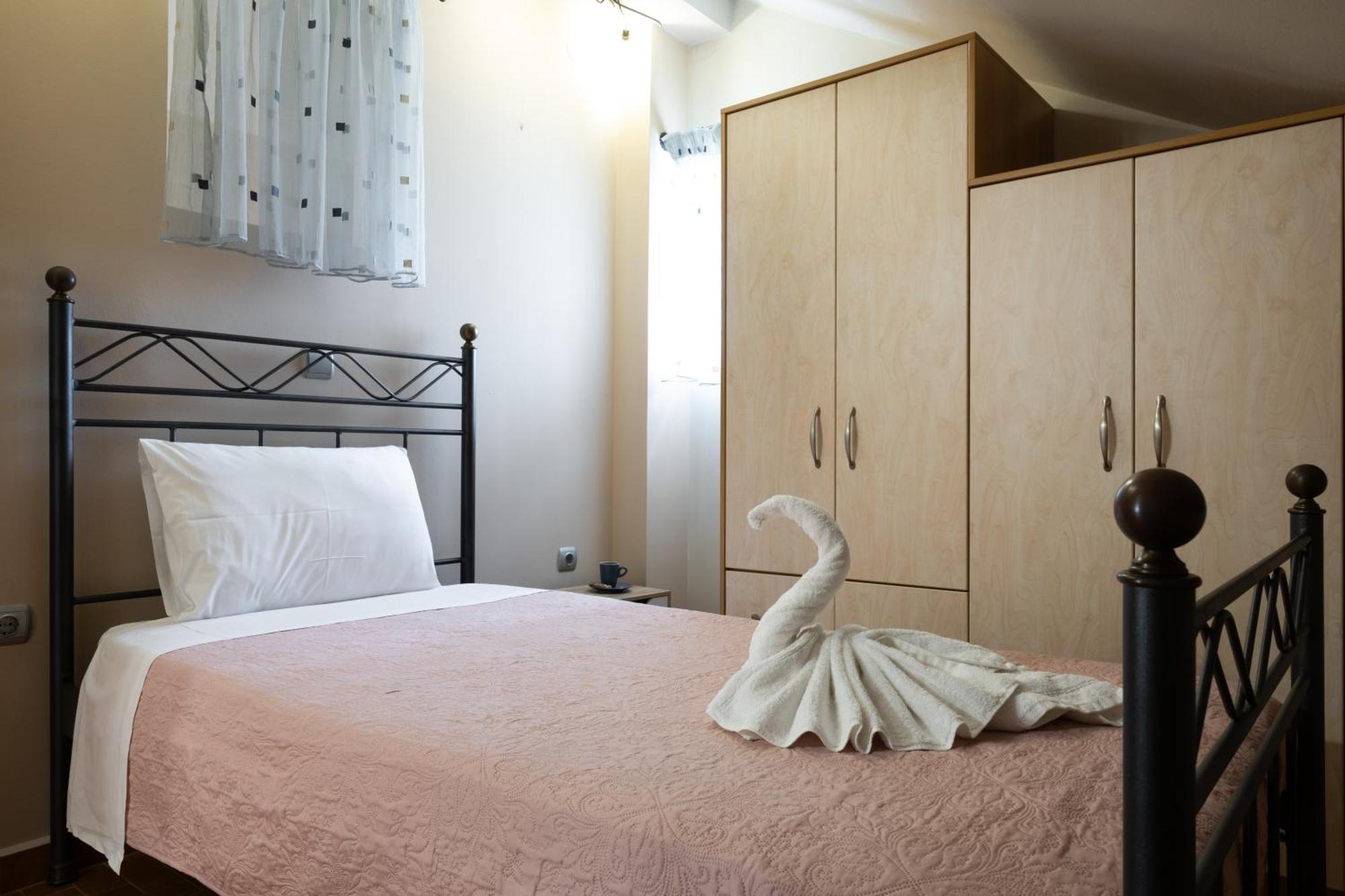 Pavlos Apartments أرغوستولي المظهر الخارجي الصورة